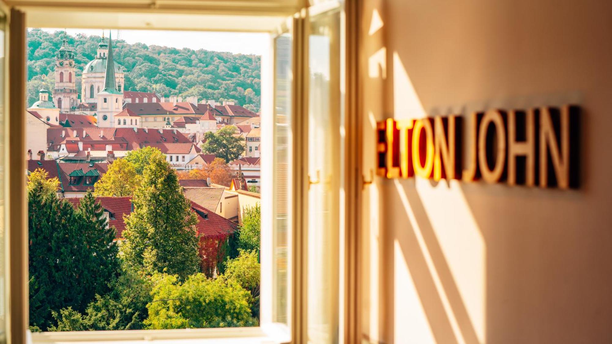 Junior Suite with Prague Castle View,1620589705:JPEG